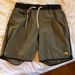 Vuori mens banks shorts, 7.5 inseam